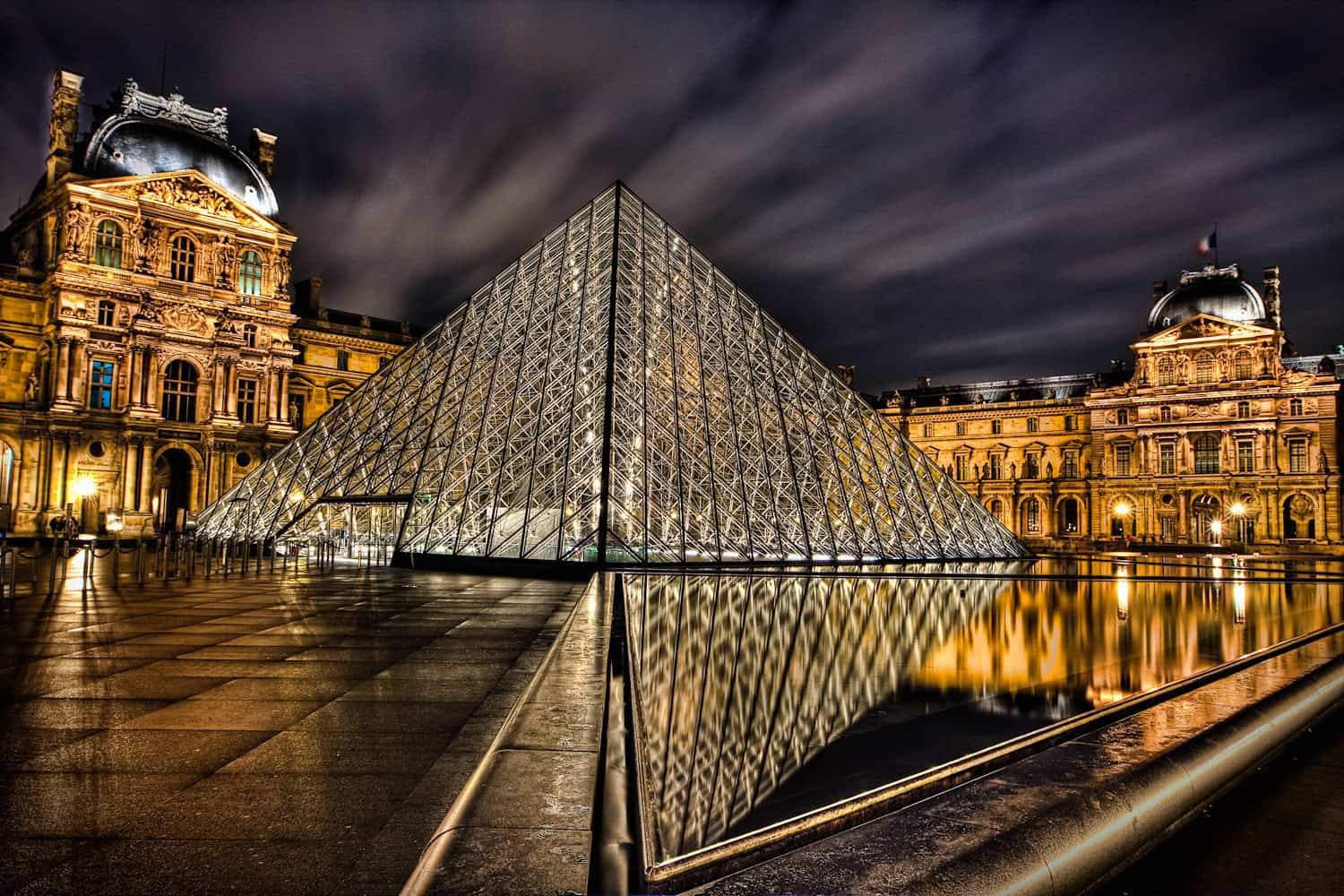outside the Louvre museum, night capture 