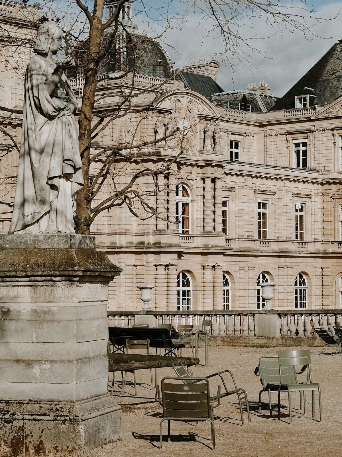 beautiful capture of jardin du luxembourg in paris