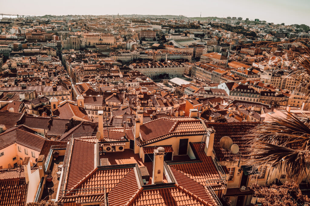 red tiles rooftops. Discover Lisbon in 3 days